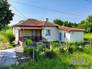 Едноетажна къща с ремонт в село Суходол, община Средец, област Бургас 1 - storey 105 sq. m. built-up area 1500 sq. m. courtyard | Houses / Villas | Suhodol