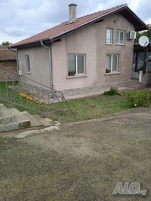 Продава къща 1 - storey 80 sq. m. built-up area 1050 sq. m. courtyard | Houses / Villas | Debelt