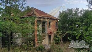 Къща 170 кв.м в с. Момина църква - 6 спални, голям хол, двор, отлична цена 2 - storey 170 sq. m. built-up area 710 sq. m. courtyard | Houses / Villas | Momina tsarkva