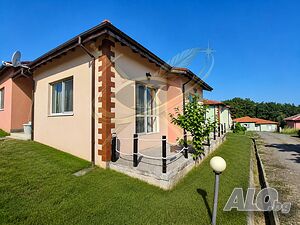 Едноетажна къща 130 кв.м - с. Баня 1 - storey 130 sq. m. built-up area 200 sq. m. courtyard | Houses / Villas | Banya