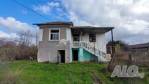 Къща с голям двор и разрешение за изграждане на ФЕЦ 2 - storey 54 sq. m. built-up area | Houses / Villas | Zagortsi