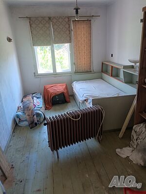 1872-Продава се двуетажна тухлена на гредоред къща в с. Ушинци! 2 - storey 120 sq. m. built-up area 1500 sq. m. courtyard | Houses / Villas | Ushintsi