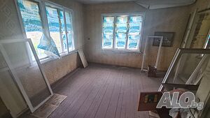1722-Продава се триетажна тухлена на плоча къща в село Гецово! 3 - storey 250 sq. m. built-up area 1 sq. m. courtyard | Houses / Villas | Getsovo