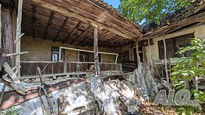 1811-Продава се едноетажна паянтова къща в село Благоево! 1 - storey 60 sq. m. built-up area 3047 sq. m. courtyard | Houses / Villas | Blagoevo