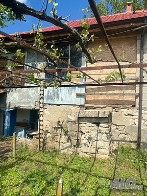 Собственик продава къща с двор с. Вратарите, обл. Добрич 1 - storey 60 sq. m. built-up area 1500 sq. m. courtyard | Houses / Villas | Vratarite