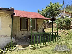 Имот за продажба 1 - storey 50 sq. m. built-up area 650 sq. m. courtyard | Houses / Villas | Село Сопица Breznik