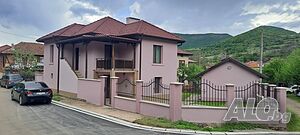 Къща в с. Железна 2 - storey 200 sq. m. built-up area 375 sq. m. courtyard | Houses / Villas | Zhelezna