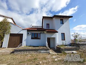 Самостоятелна Къща с двор и гараж в Александрово 2 - storey 138 sq. m. built-up area 500 sq. m. courtyard | Houses / Villas | Aleksandrovo
