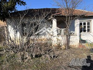 Продава къща в село Борово с 3 декара двор и стопански постройки 1 - storey 60 sq. m. built-up area | Houses / Villas | Borovo