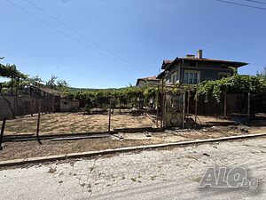 Къща с двор в с. Мухово 2 - storey 106 sq. m. built-up area 550 sq. m. courtyard | Houses / Villas | Muhovo