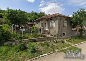 Продава се къща в село Драгаш Войвода, община Никопол 2 - storey 100 sq. m. built-up area 520 sq. m. courtyard | Houses / Villas | Dragash voyvoda