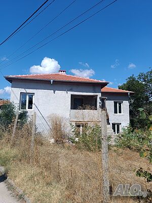 Къща в с. Широка поляна, обл. Хасково 2 - storey 100 sq. m. built-up area 575 sq. m. courtyard | Houses / Villas | Shiroka polyana
