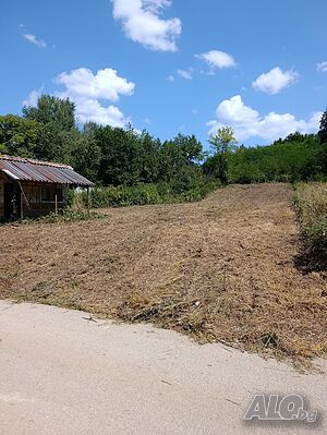 Продавам парцел във вилната зона на гр. Ботеврад Sale 811 sq. m. Regulated (RLE) With electricity Water pipe | Land for development, Investment projects | Вилна зона Зелин Botevgrad