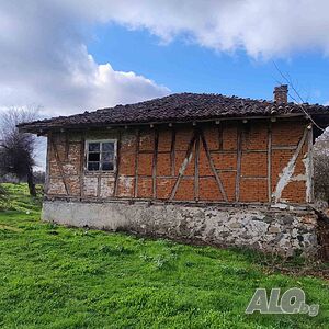 УПИ със старинна къща във Факия 1 - storey 80 sq. m. built-up area 1200 sq. m. courtyard | Houses / Villas | Fakia