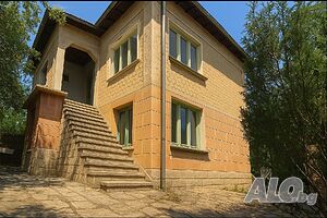 Двуетажна къща с южно изложение 2 - storey 107 sq. m. built-up area 700 sq. m. courtyard | Houses / Villas | Daskot