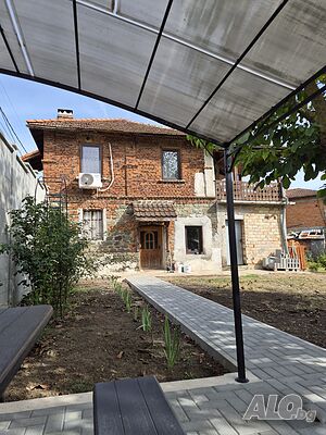 Собственикът продава къщата. На 30 км от гр. Бургас. 18 км от гр. Приморско. 2 - storey 147 sq. m. built-up area 703 sq. m. courtyard | Houses / Villas | Ново Паничарево Novo Panicharevo