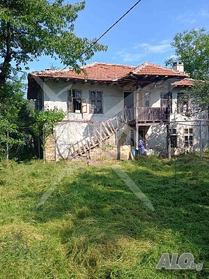 Къща в с. Дъбовица 2 - storey 160 sq. m. built-up area 700 sq. m. courtyard | Houses / Villas | Dabovitsa