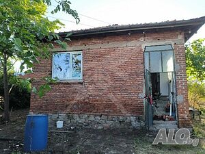 Къща в Царимир 1 - storey 59 sq. m. built-up area 2548 sq. m. courtyard | Houses / Villas | Tsarimir