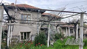 Къща в с. Любен! 2 - storey 140 sq. m. built-up area 1300 sq. m. courtyard | Houses / Villas | Lyuben