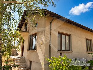 Къща в Карлово! 3 - storey 59 sq. m. built-up area 1216 sq. m. courtyard | Houses / Villas | Karlovo