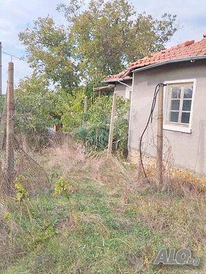 Двуетажна къща в село Зорница 2 - storey 140 sq. m. built-up area 3000 sq. m. courtyard | Houses / Villas | Zornitsa