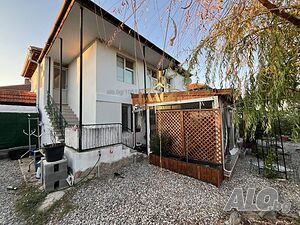 Двуетажна къща след ремонт на село 2 - storey 110 sq. m. built-up area 560 sq. m. courtyard | Houses / Villas | Tenevo