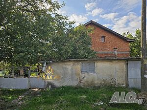 Къща в близко село 2 - storey 83 sq. m. built-up area 900 sq. m. courtyard | Houses / Villas | Bezmer