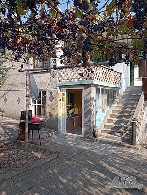 Двуетажна къща на село 2 - storey 80 sq. m. built-up area 1035 sq. m. courtyard | Houses / Villas | Malak manastir