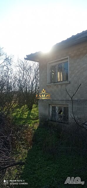 Два самостоятелни имота в село Бояджик 2 - storey 200 sq. m. built-up area 2900 sq. m. courtyard | Houses / Villas | Boyadzhik