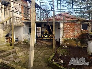 Къща на село 1 - storey 70 sq. m. built-up area 1000 sq. m. courtyard | Houses / Villas | Dryanovo