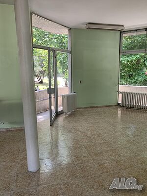 Отдава търговско помещение 300 кв.м. в ИЦ на град Кюстендил. Shop Office Medical office Beauty salon Beauty salon (work place) 300 sq. m. First floor | Shops, Offices | Center Kyustendil