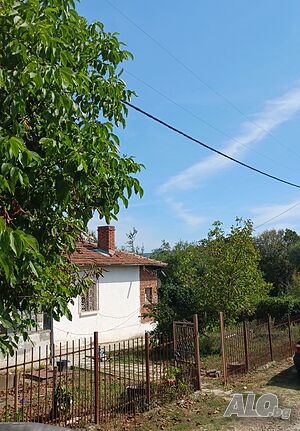 Къща с двор с. Приселци 1 - storey 107 sq. m. built-up area 837 sq. m. courtyard | Houses / Villas | Priseltsi