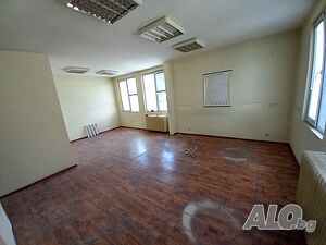 Сграда на 5 етажа гр. Разград Large 175 sq. m. Brick 1990 y. 5 floor First residential floor | Apartments | Center Razgrad