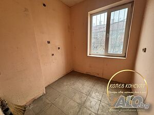 Продавам апартамент 1-Bedroom 52 sq. m. Brick 1980 y. 1 floor First residential floor | Apartments | Dimitrovgrad