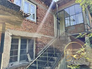 Продавам къща, с. Обручище 2 - storey 120 sq. m. built-up area 2000 sq. m. courtyard | Houses / Villas | Obruchishte