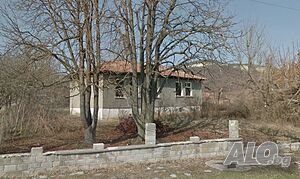 продавам детска градина в село Камен дял, община Дългопол - за строителни материали 2 - storey 350 sq. m. built-up area 3560 sq. m. courtyard | Houses / Villas | Kamen dyal