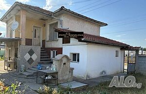 Двуетажна обзаведена къща в с. Селци, на асфалтирана улица с канализация 2 - storey 60 sq. m. built-up area 870 sq. m. courtyard | Houses / Villas | Seltsi