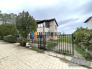 Двуетажна къща, Гюльовца 2 - storey 117 sq. m. built-up area 300 sq. m. courtyard | Houses / Villas | Gyulyovtsa