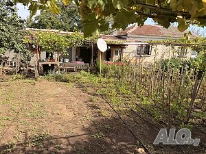 Къща с голям двор в с. Челопечене 1 - storey 106 sq. m. built-up area 1838 sq. m. courtyard | Houses / Villas | село Челопечене Kavarna