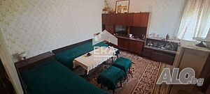 Масивна едноетажна къща в с. Подвис 1 - storey 62.8 sq. m. built-up area 820 sq. m. courtyard | Houses / Villas | Podvis