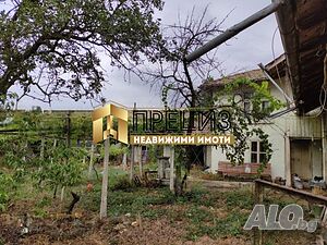 Продажба на къща в с. Новосел 2 - storey 135 sq. m. built-up area 2000 sq. m. courtyard | Houses / Villas | Novosel