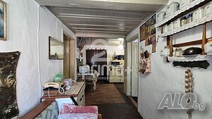 Етаж от къща с открита тераса House Floor 35 sq. m. built-up area 20 sq. m. courtyard | Houses / Villas | Asenov Veliko Tarnovo