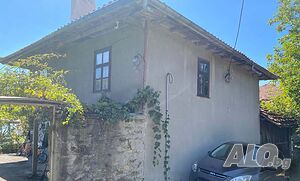 Традиционна българска къща с хубав двор в село Туркинча 2 - storey 100 sq. m. built-up area 1650 sq. m. courtyard | Houses / Villas | Veliko Tarnovo