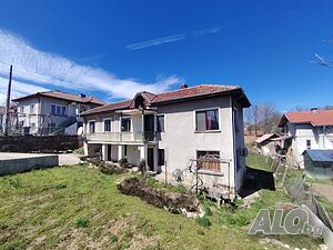 Къща в близост до Плевен, центъра на с. Гривица 2 - storey 172 sq. m. built-up area 1063 sq. m. courtyard | Houses / Villas | Център Grivitsa