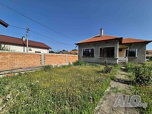 Къща в гр. Кнежа. Нов покрив! 1 - storey 223 sq. m. built-up area 1401 sq. m. courtyard | Houses / Villas | Knezha