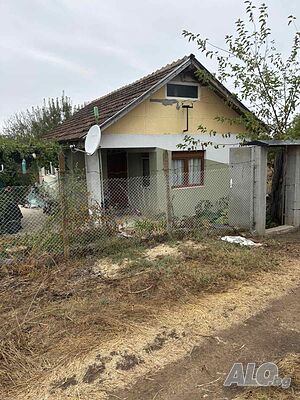 Къща в село Вълчаново, община Средец 1 - storey 45 sq. m. built-up area 760 sq. m. courtyard | Houses / Villas | Valchanovo