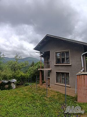 Къща на два етажа в с. Владо Тричков 2 - storey 90 sq. m. built-up area 320 sq. m. courtyard | Houses / Villas | Vlado Trichkov