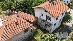 Триетажна къща в с. Долни Окол 3 - storey 225 sq. m. built-up area 491 sq. m. courtyard | Houses / Villas | Dolni Okol