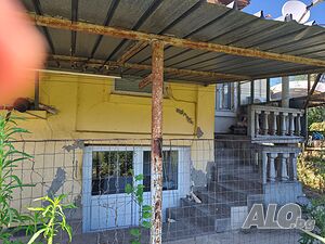 Продава голям парцел с къща в Суходол 1 - storey 120 sq. m. built-up area 2500 sq. m. courtyard | Houses / Villas | Suhodol
