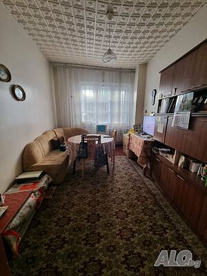Тристаен тухлен апартамент, до 1-во ДКЦ 2-Bedroom 95 sq. m. Brick 1972 y. 1 floor First residential floor | Apartments | Center Pleven